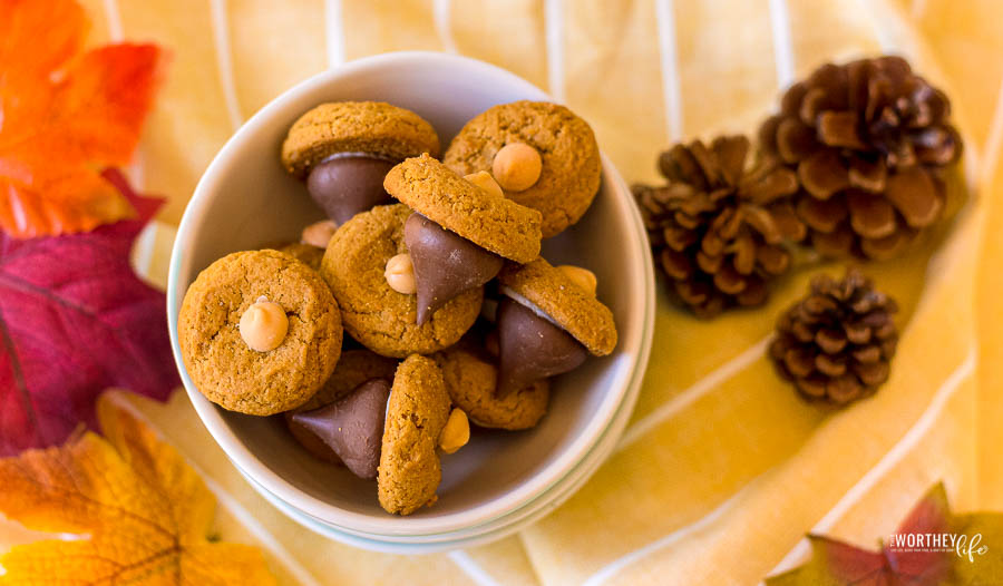 Thanksgiving Acorn Treats