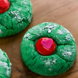 grinch crinkle cookies
