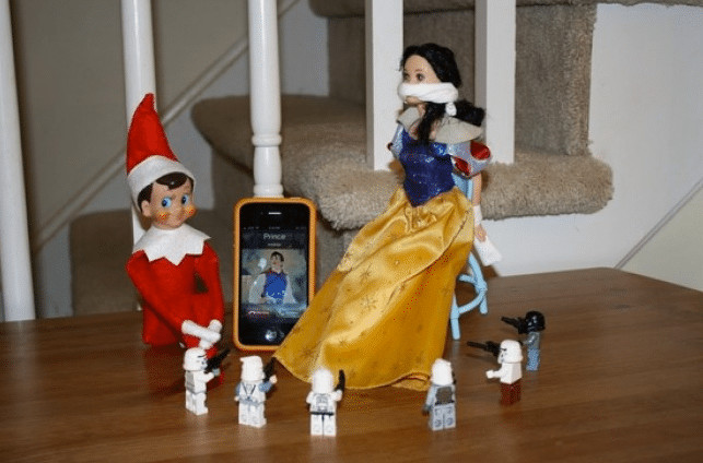 Elf on the Shelf seven dwarfs