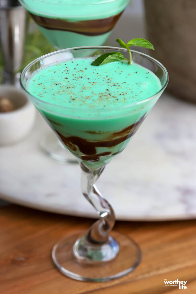 Green St Patrick's Day cocktail idea