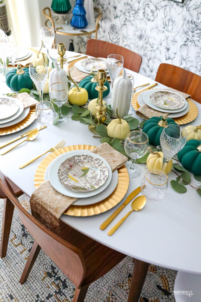 Thanksgiving Table Decor