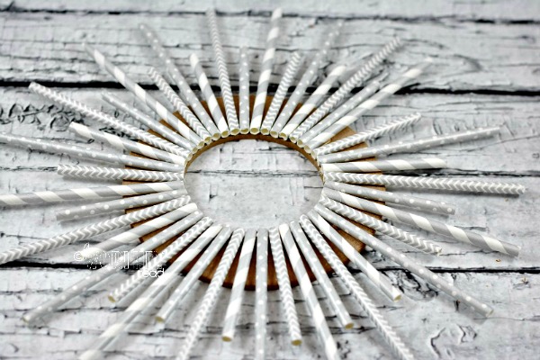 easy diy, how to make a wreath, 
