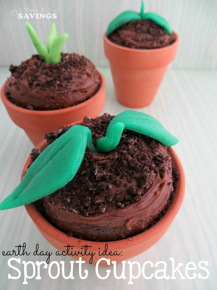 With Earth Day coming up and the first signs of Spring, here's a fun edible craft to do with the kids! Earth Day Activity Sprout Cupcakes