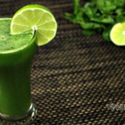 Juicing has taken a new lease on life! If you're looking for easy juice recipes, here's a great one with cucumbers, pineapples, watercress and lime! The benefits of juicing are just amazing! Save to your board and check out this easy juice recipe!