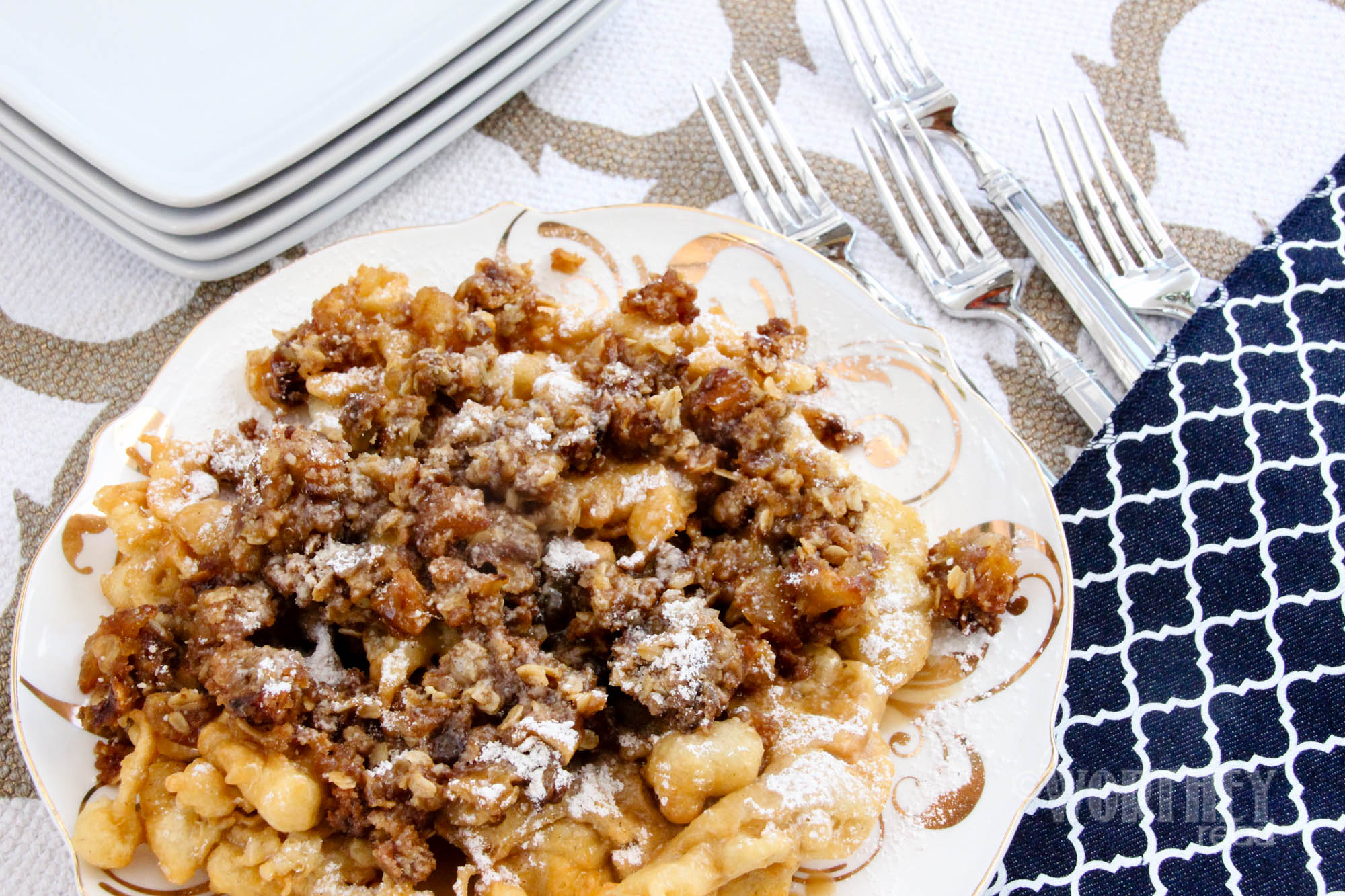 Easy Apple Crisp - Tornadough Alli