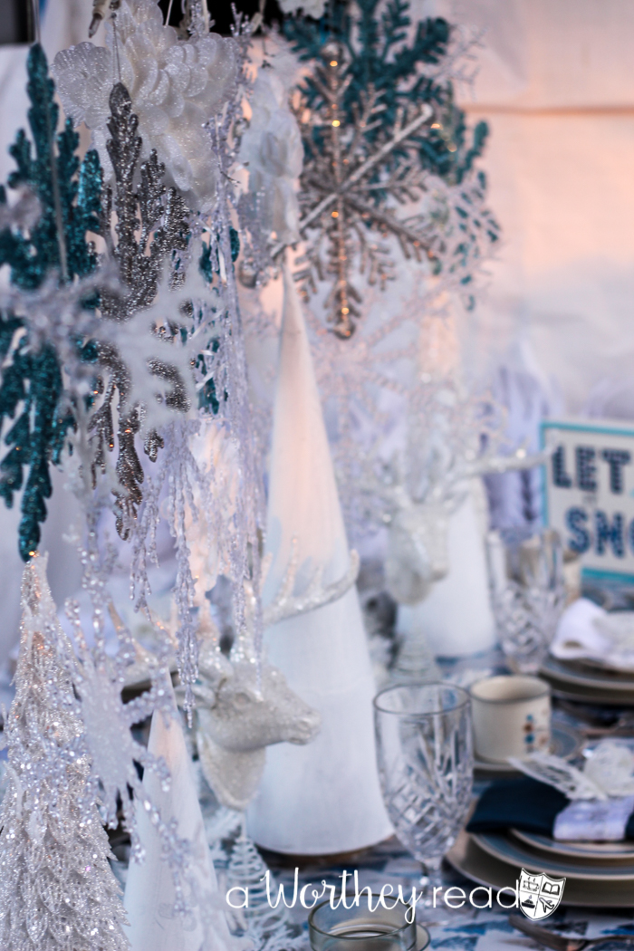 Blue & White Winter Wonderland Tablescape