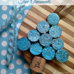 Easy DIY ideas to do with Wine Corks - Wine Cork Christmas Tree Ornaments