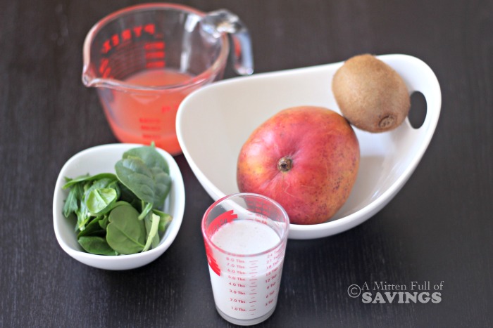 Easy Smoothie Recipe- Kiwi, Mango & Spinach Smoothie