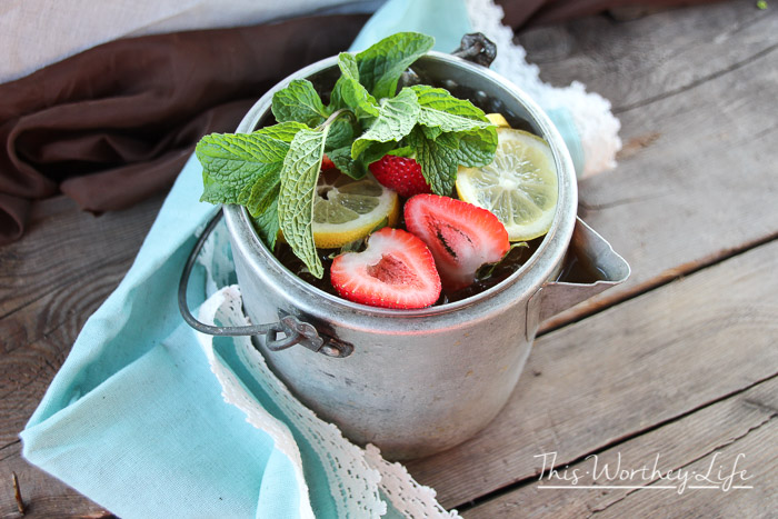  Strawberry + Lemon Mint Kettle Iced Tea