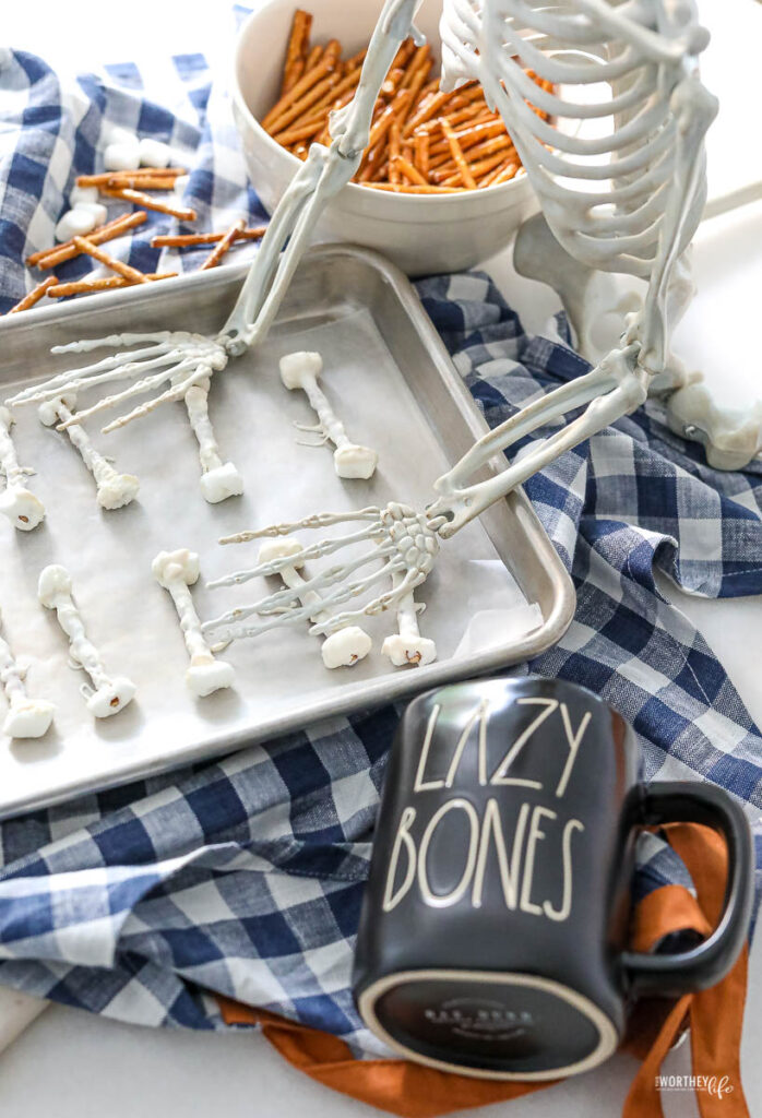 Easy Halloween Treat: Pretzel Bones