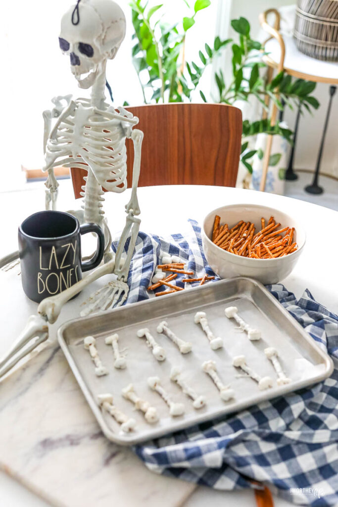 how to make pretzel bones for Halloween