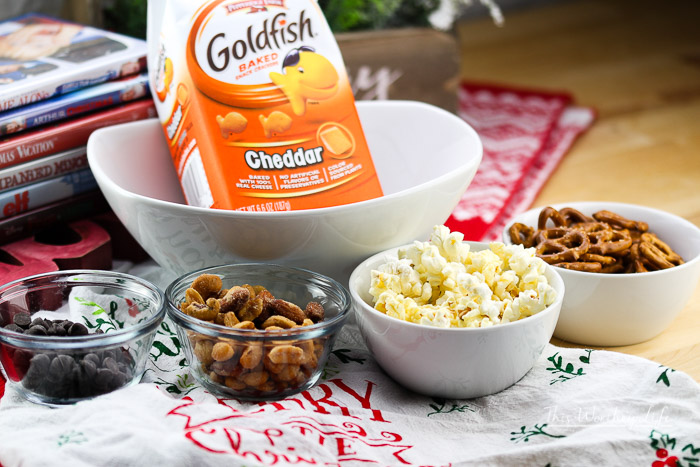  Share your favorite holiday movie with your teens and tweens. Here's a list of Christmas movies teens will actually watch with you, and our favorite snack pairing using Pepperidge Farm® Goldfish® crackers.