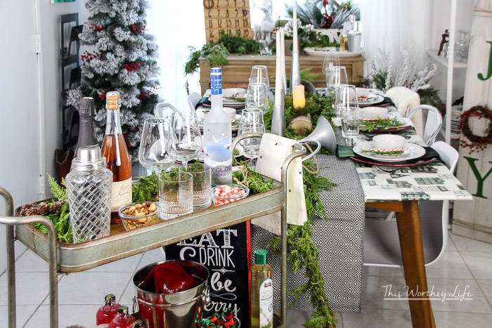 Green + Black + Red Christmas Table Decor Idea