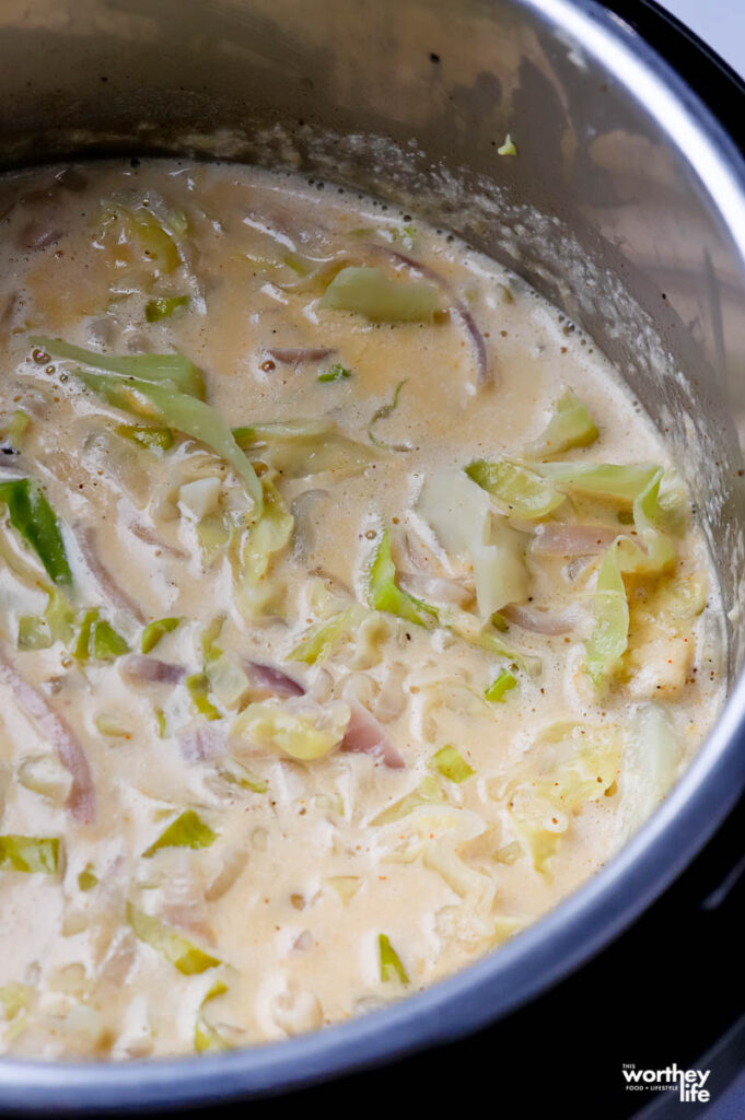 how to make creamy cabbage soup in the instant pot