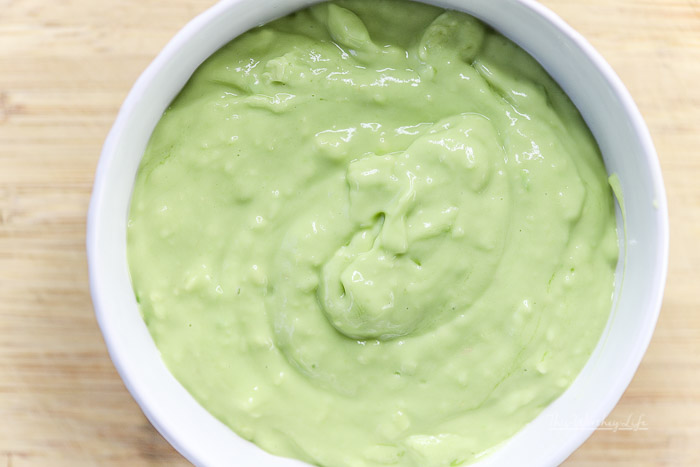 how to make avocado crema