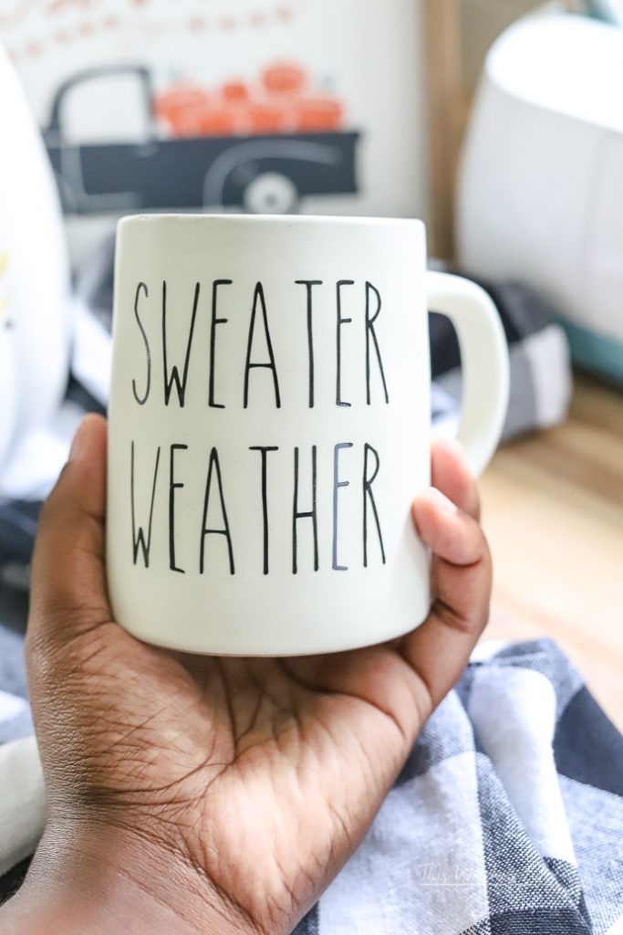 DIY Coffee Mug Idea using Vinyl and a Cricut machine