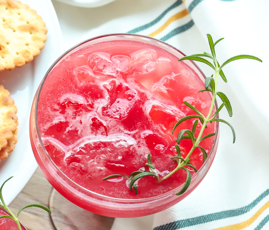 Another cranberry recipe? Yes, and you will want to try this Cranberry Bourbon Punch, mixing my love for whiskey with cranberries. If I'm going to celebrate the holidays, I'm doing it with a bourbon in my hand! 