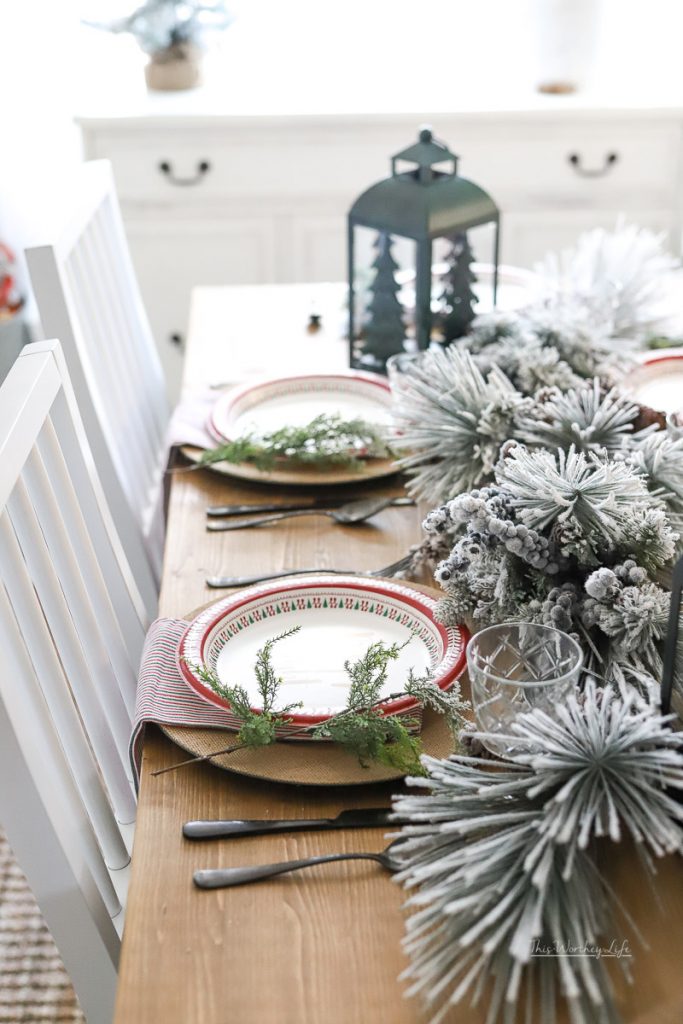 How To Set A Holiday Table With Paper Plates
