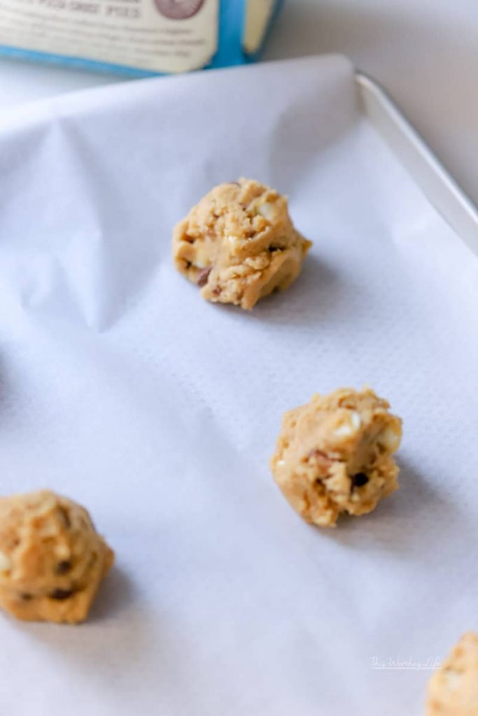 How to make Brown Butter White & Chocolate Chip + Toffee Cookies