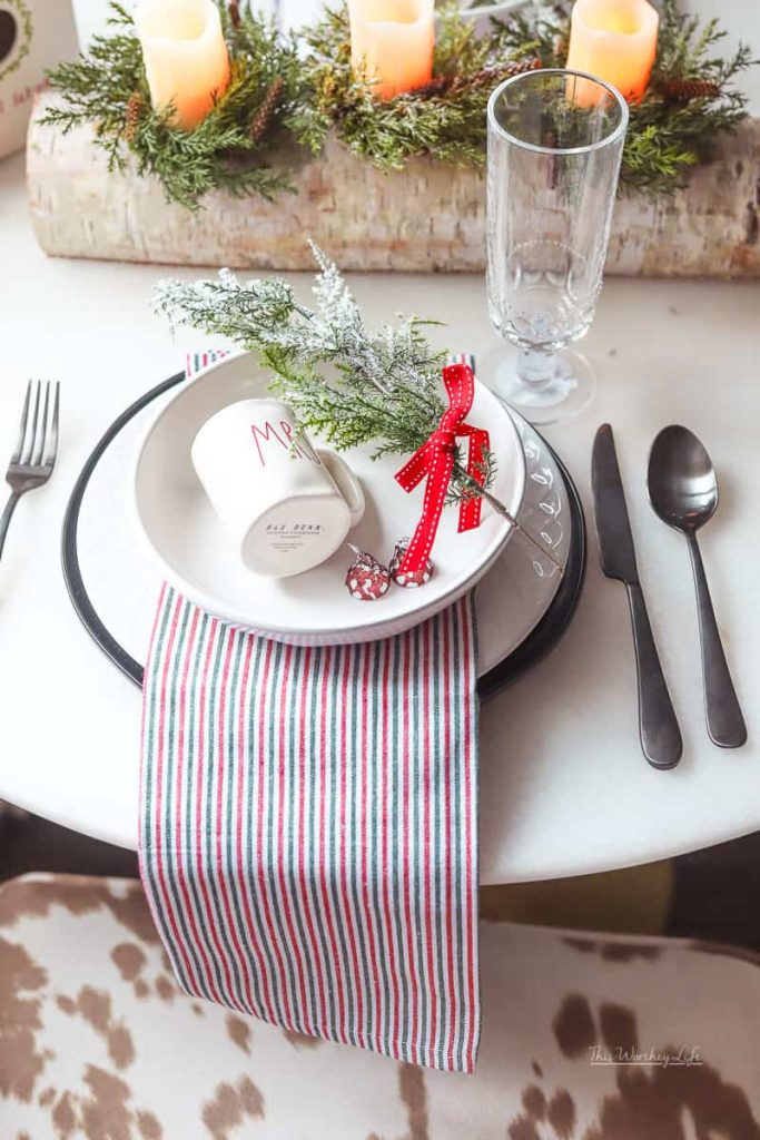 Prepping for a small dinner party or a holiday date night? I'm sharing a Christmas Tablescape idea for two, with a few simple things you can do to pull off an elegant holiday look.