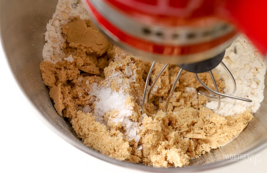 How to make homemade chocolate chip cookies using muesli