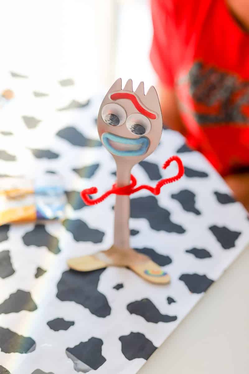 How to Build Forky from Toy Story 4 Disney DIY Arts & Crafts for Kids 