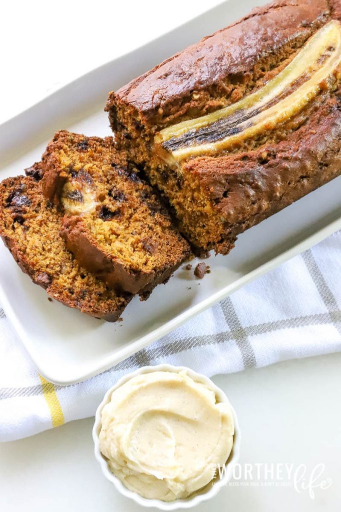 One comfort food you can eat all year round is banana bread. We're getting ready for fall by creating an easy recipe for pumpkin banana bread. Adding a little pumpkin spice to make all things nice, this pumpkin recipe is one you will want to try this fall! 