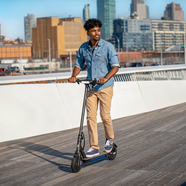 What The Cool Kids Have For School |The Jetson Quest Electric Scooter