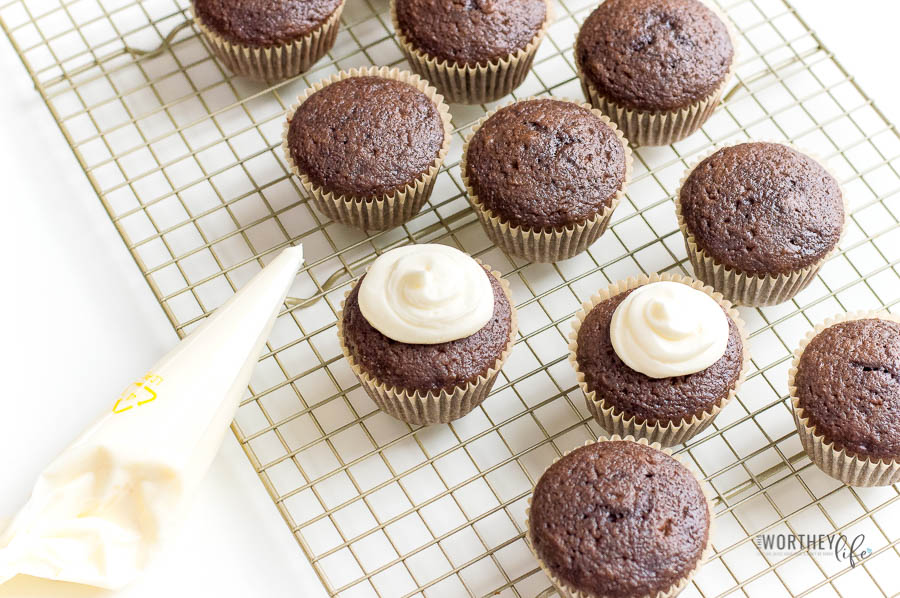 Halloween Cupcakes | Ghost Cupcakes