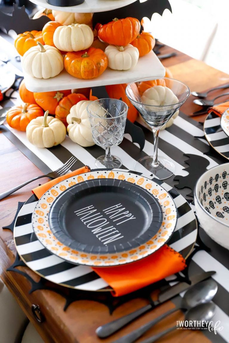 Black and White Halloween Decor For Tablesetting