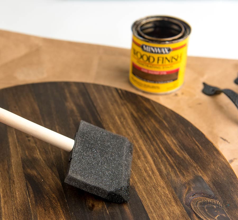 How to stain a wooden tray