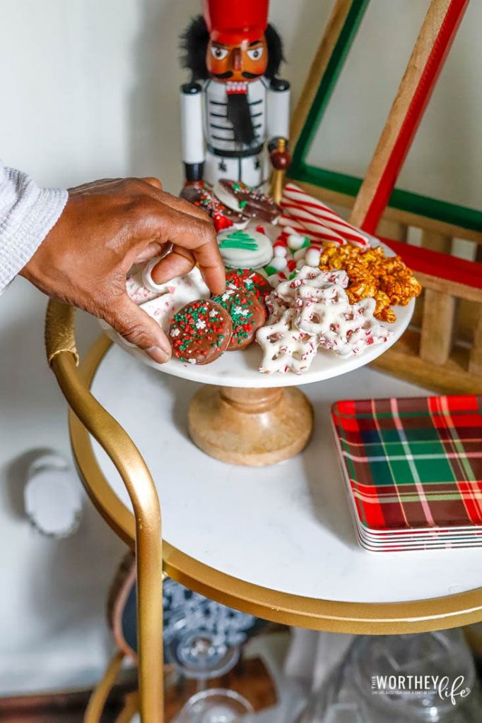 How to create a Christmas charcuterie board