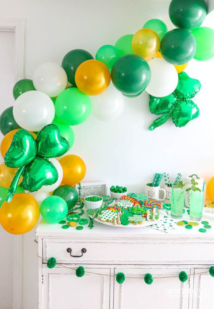 St. Patrick's Day Balloon Garland