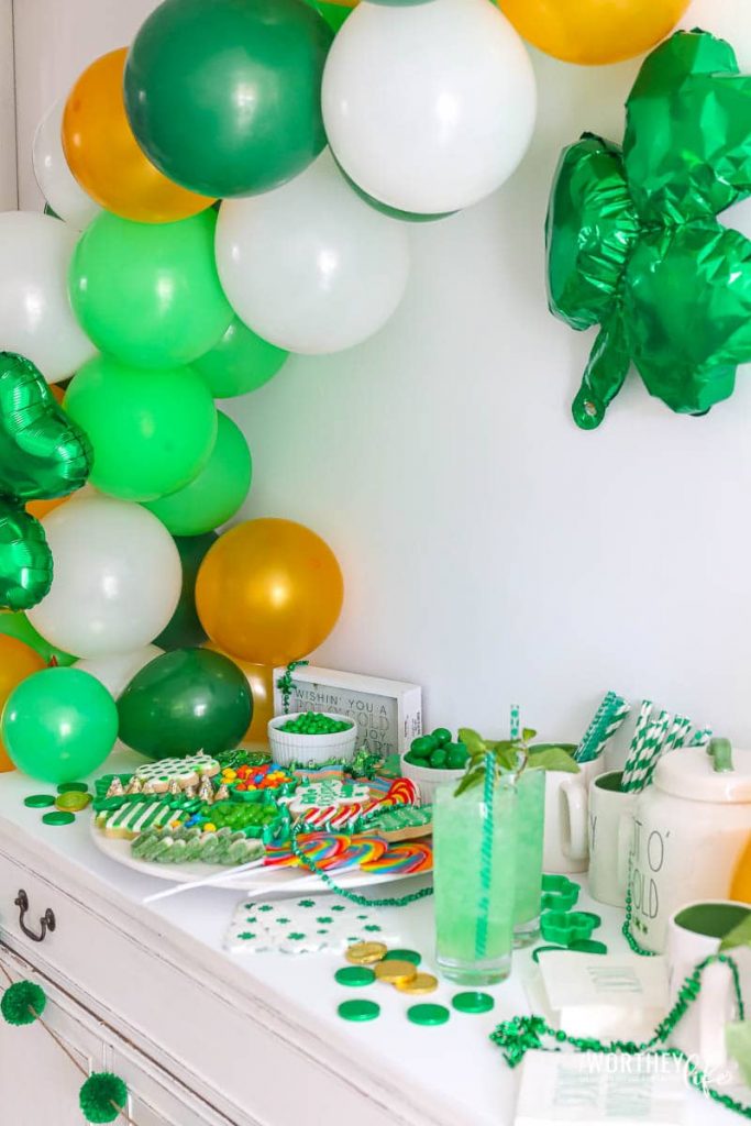 St. Patrick's Day Balloon Garland
