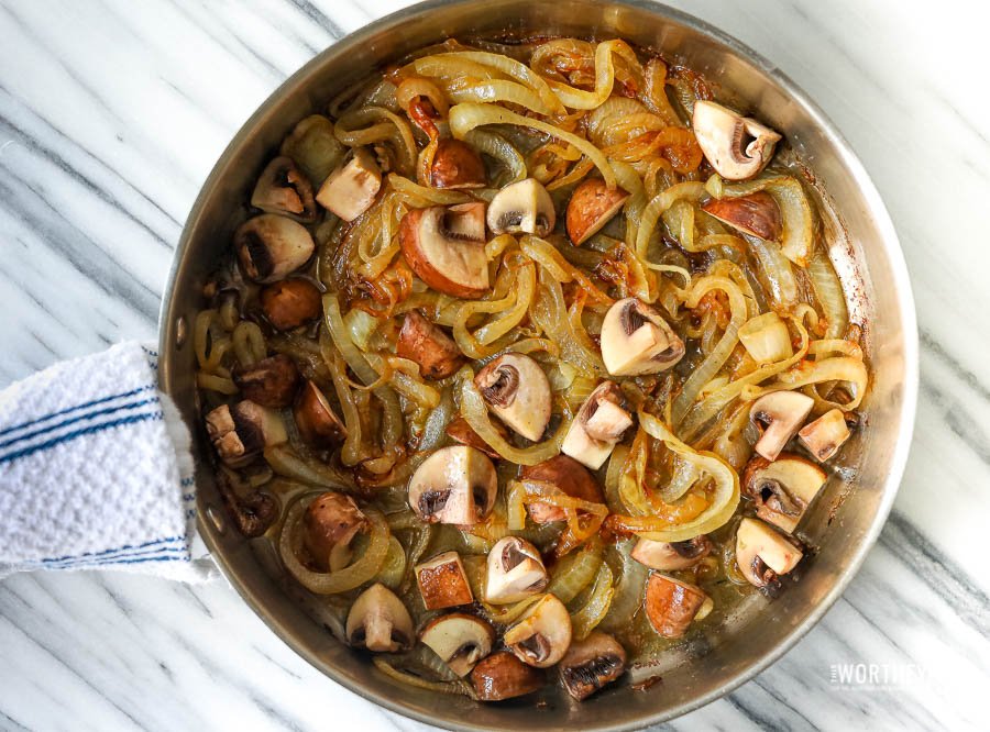 quick caramelizes onions