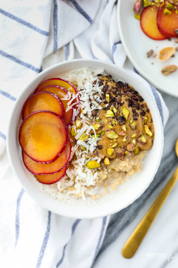 Healthy Peanut Butter Oatmeal Bowl