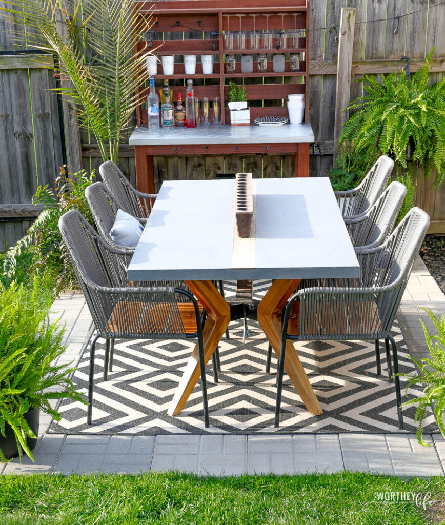 outdoor dining area