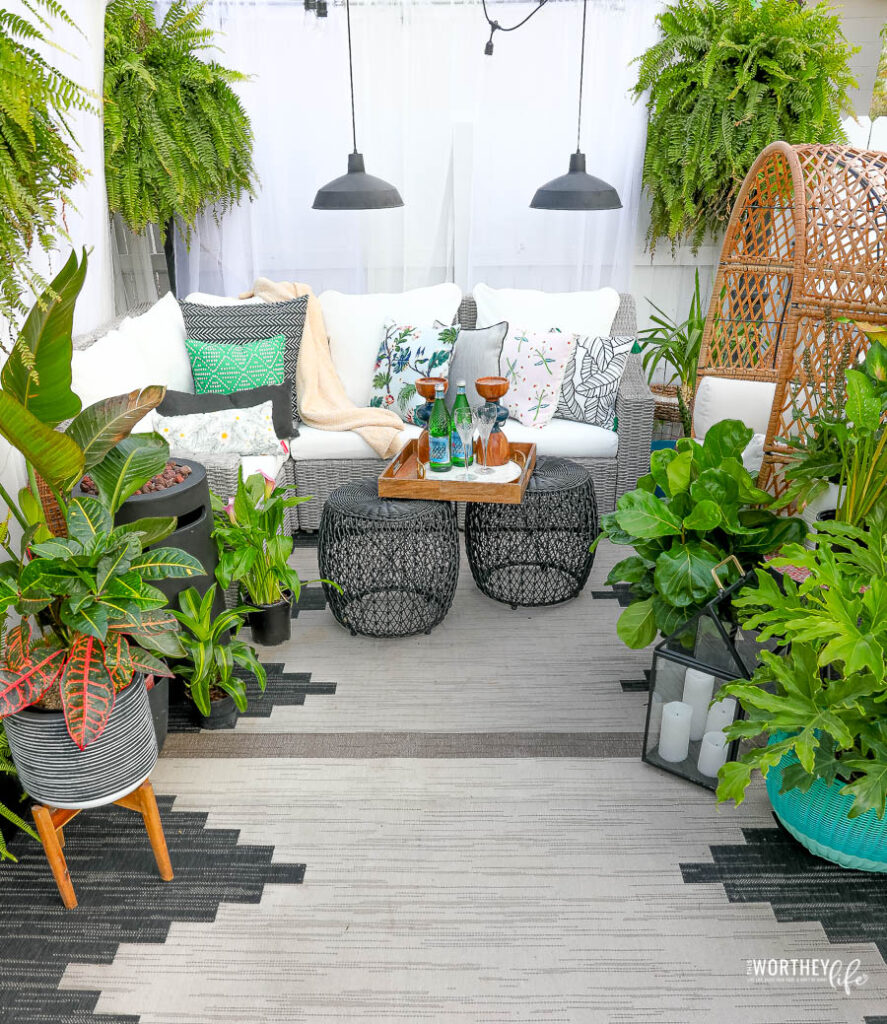 Creating An Outdoor Living Space | Backyard Patio Idea