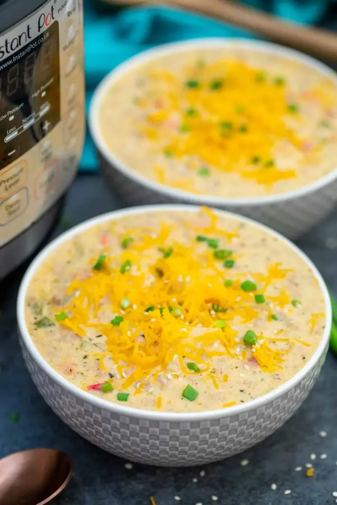 Instant Pot Cheeseburger Soup