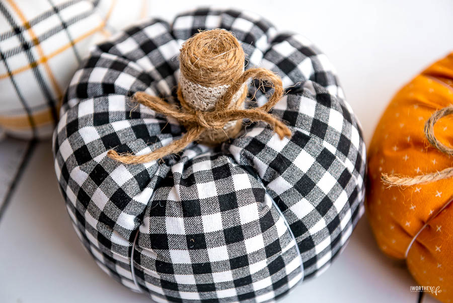40 Fall Craft & Decor Ideas To Make This Year