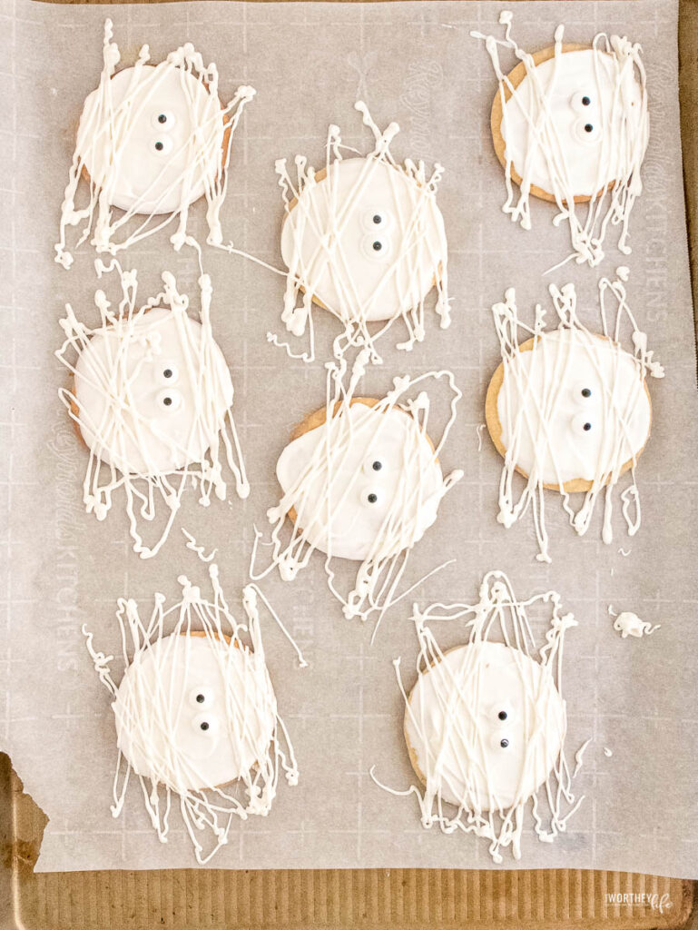 How to make Mummy Shortbread Cookies