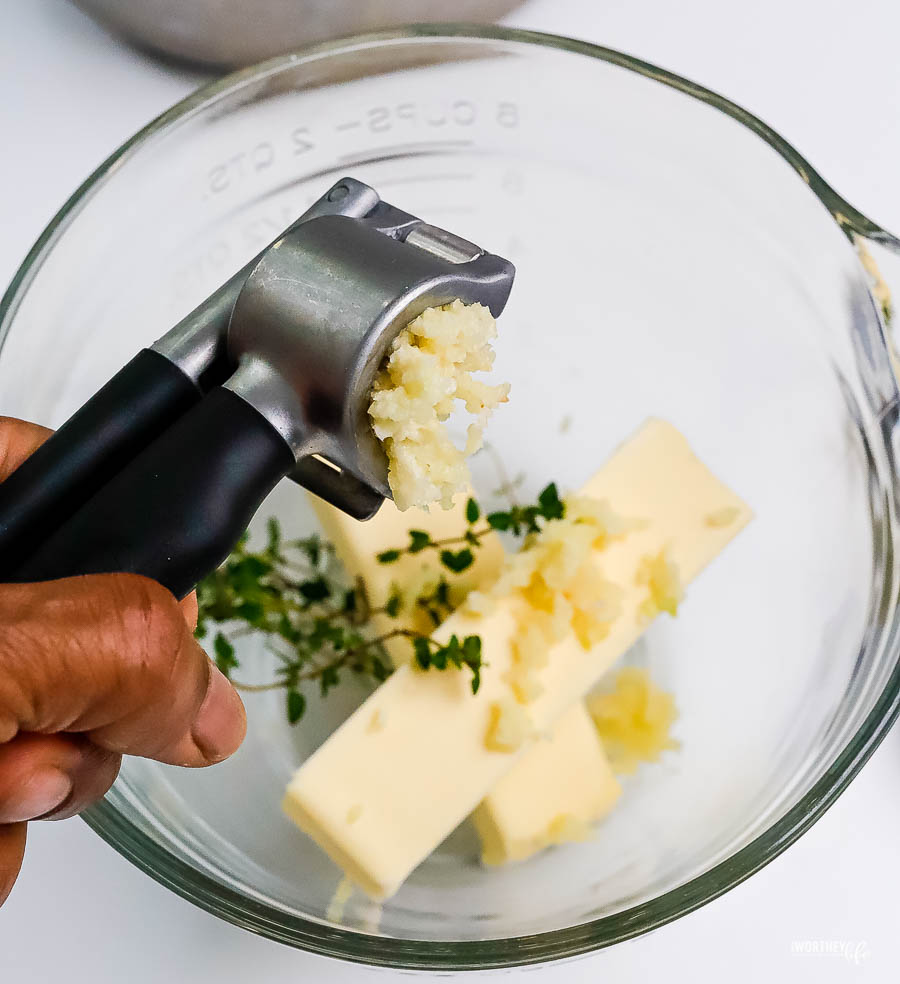 how to make herbed butter