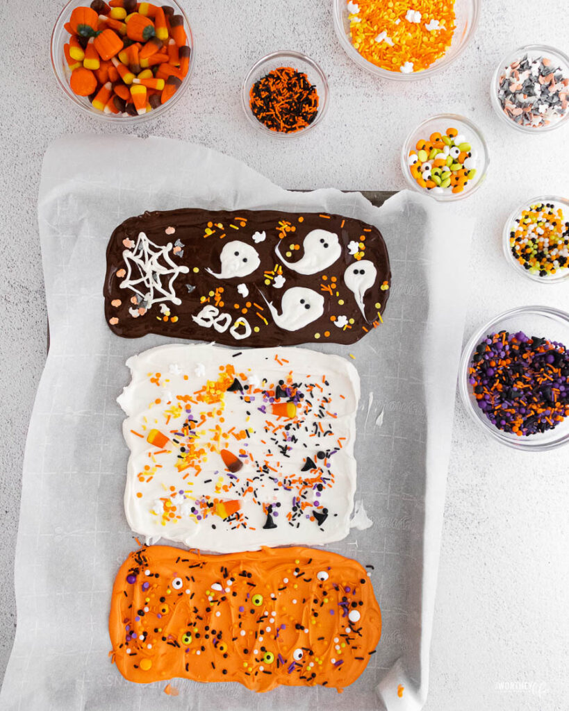 how to make Halloween bark