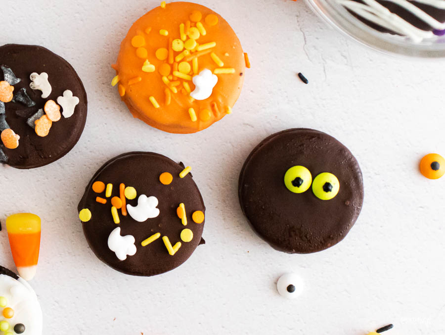 Halloween Chocolate Covered Oreos