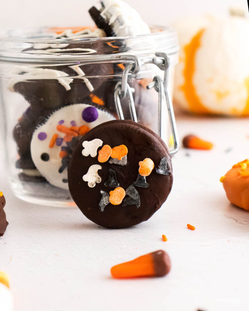 Halloween Chocolate Covered Oreos