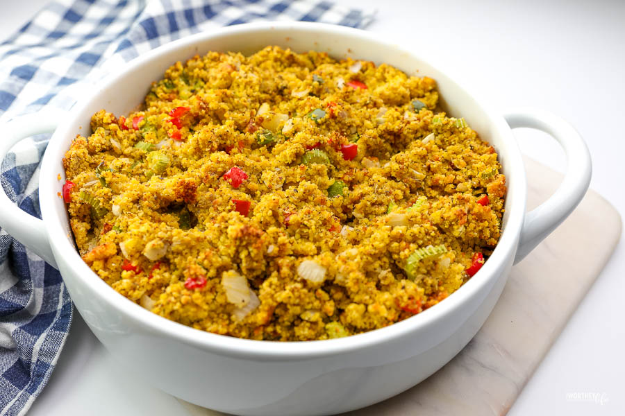 How to Make Cornbread Dressing