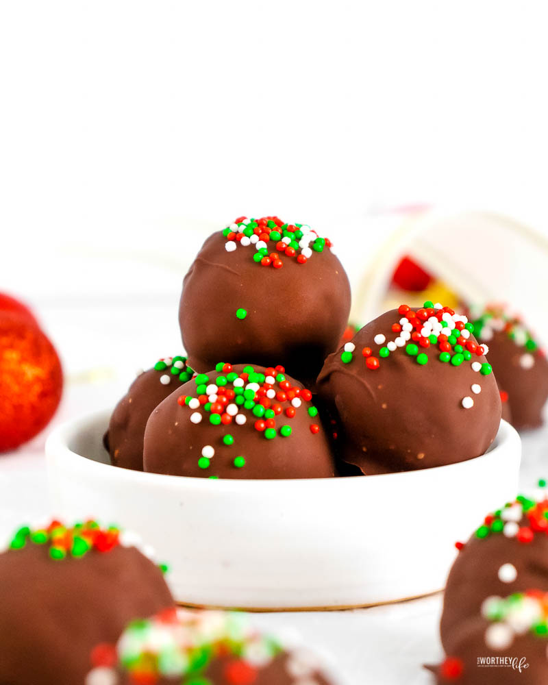 No Bake Holiday Oreo Truffles