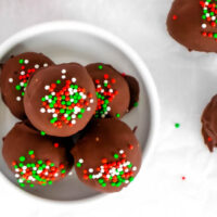 No Bake Holiday Oreo Truffles