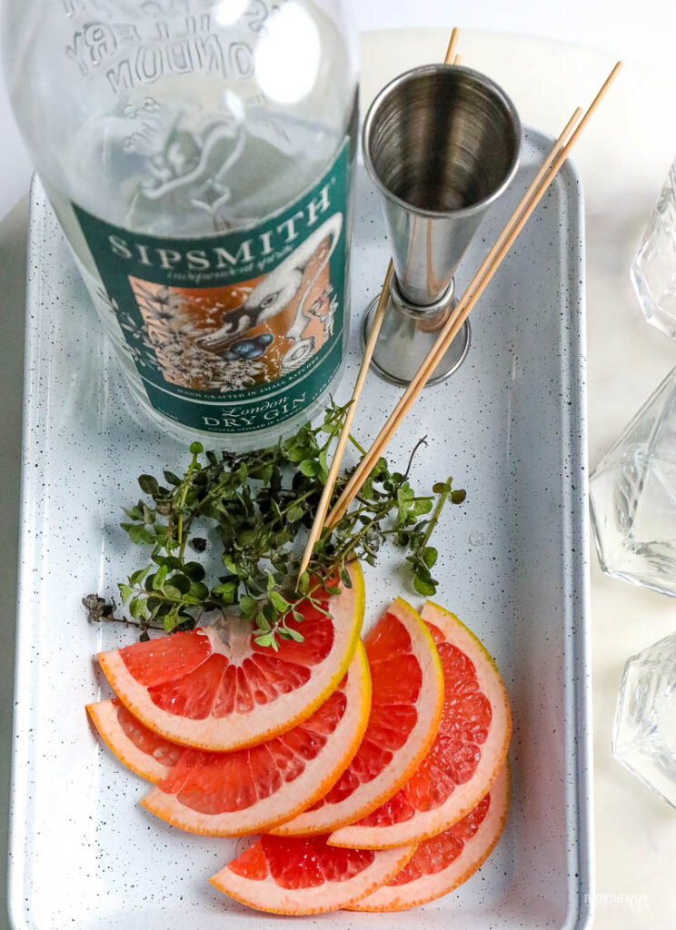 sip smith dry gin with fresh grapefruit