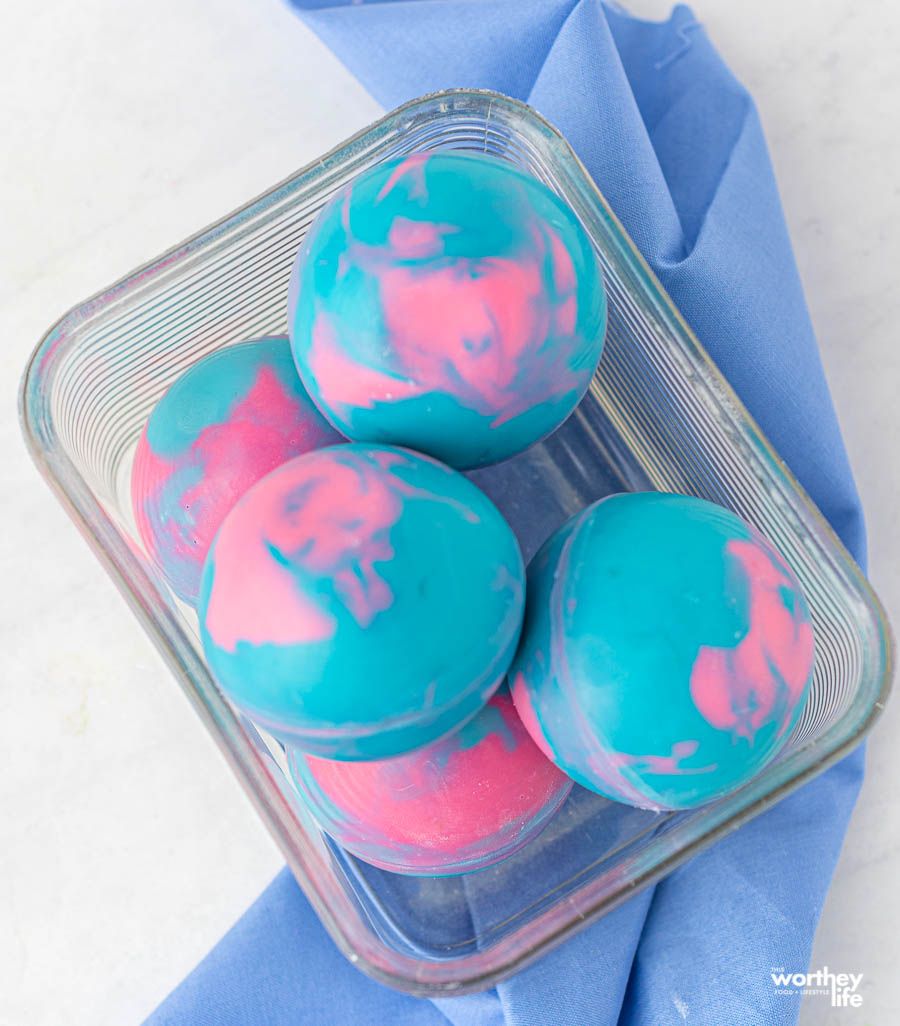 Cotton Candy Hot Chocolate Bombs